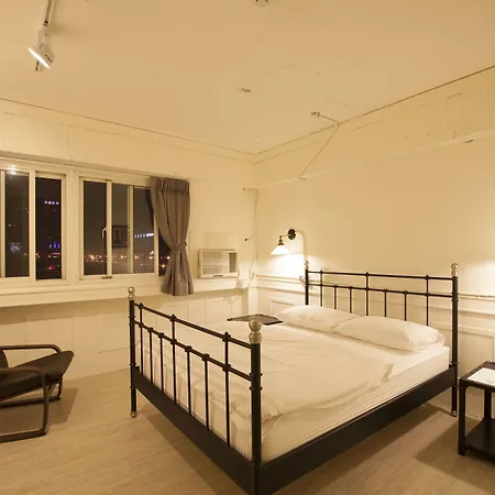 Mr. Lobster'S Secret Den Design Hostel-3